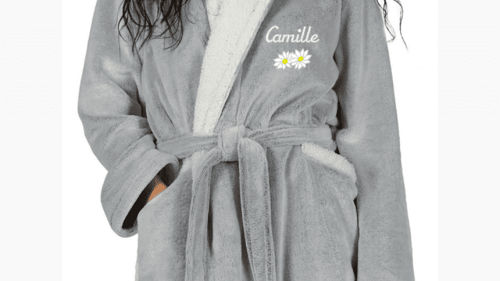 peignoir personnalisé polaire femme personnalisé chaud et cocooning avec prénom brodé, cadeau fête des mères personnalisé