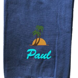 Fouta vintage bleu marine à franges nouées brodée du prénom Paul en turquoise, avec un motif de palmiers au soleil couchant